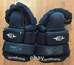 DEVIN SETOGUCHI Game Used Worn Hockey Gloves Sharks Kings Jets Flames Wild NHL