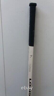 PHOENIX COYOTES Keith Tkachuk game-used/unbroken/autographed stick from 1997-98