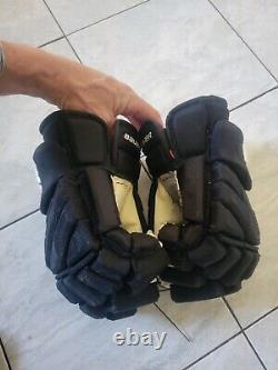 Tyler Seguin game used hockey gloves, Bauer 1x lite
